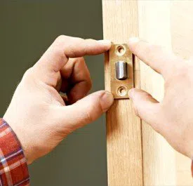 Baltimore Expert Locksmith Baltimore, MD 410-246-6581 - install-new-lock-01